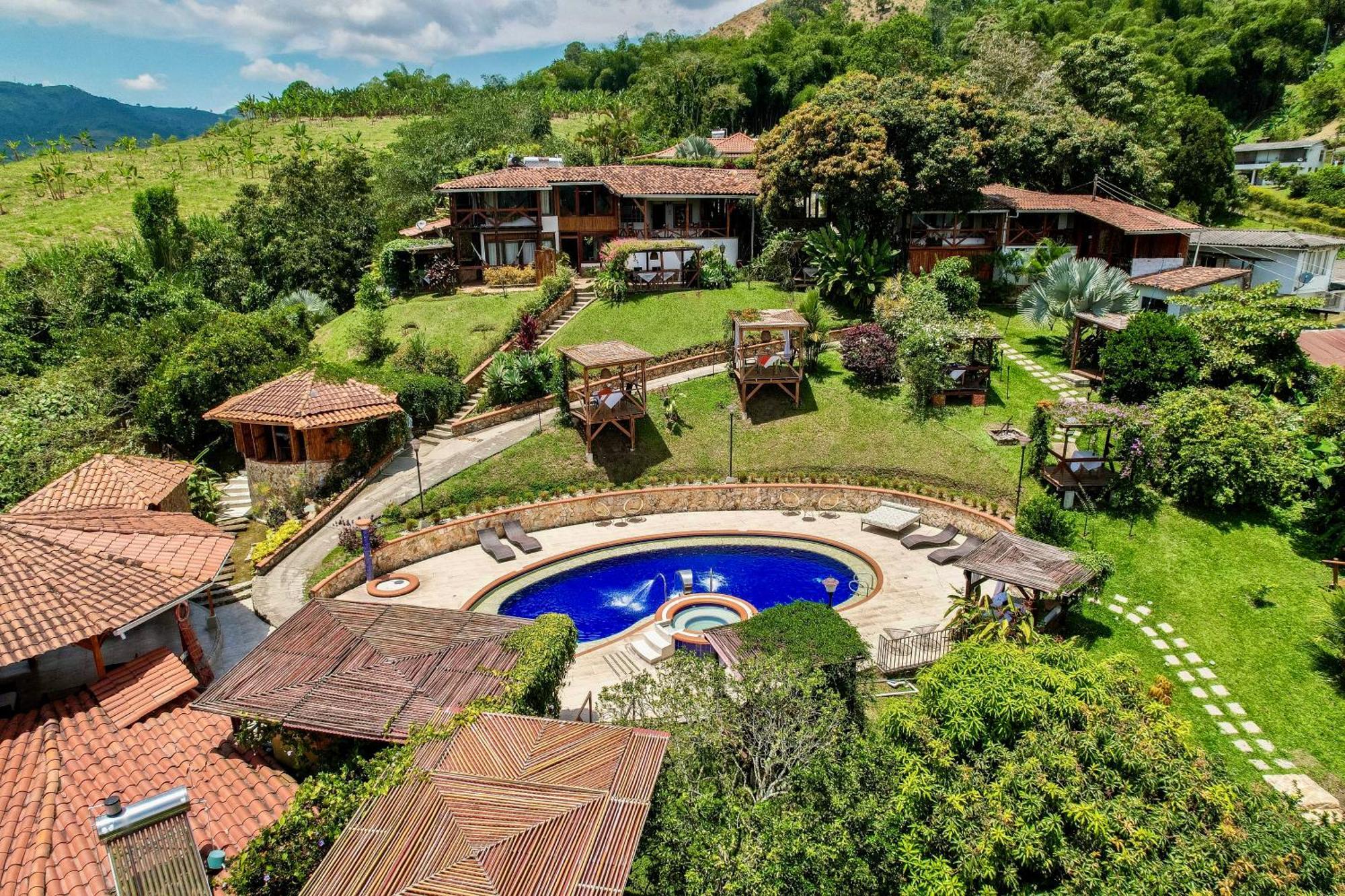 Hotel Spa La Colina Pereira Exterior foto